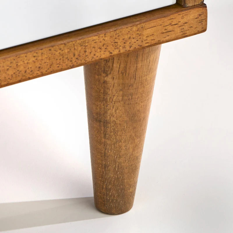 Table de chevet à 3 tiroirs du milieu du siècle avec poignées en laiton antique Chêne Blanc Noir