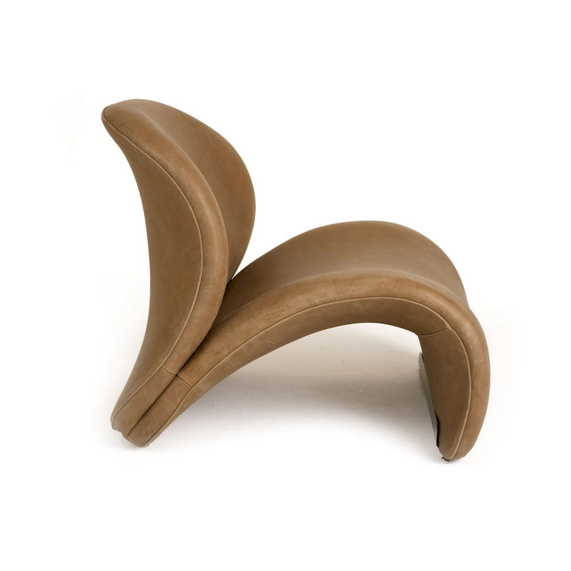 Fauteuil d'appoint incurvé en cuir véritable marron avec piètement en acier inoxydable