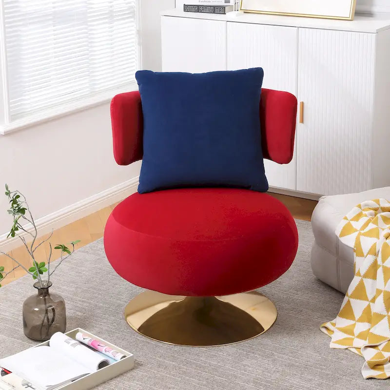 Fauteuil pivotant rembourré avec base en métal doré et dossier enveloppant