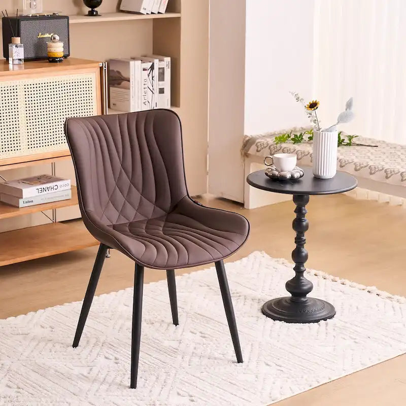Chaise de salle à manger sans accoudoirs en cuir rembourré avec pieds en métal, style moderne du milieu du siècle