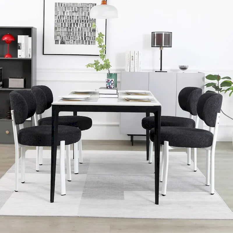 Chaise de salle à manger en bouclette rembourrée, dossier ouvert, pieds en métal blanc, noir